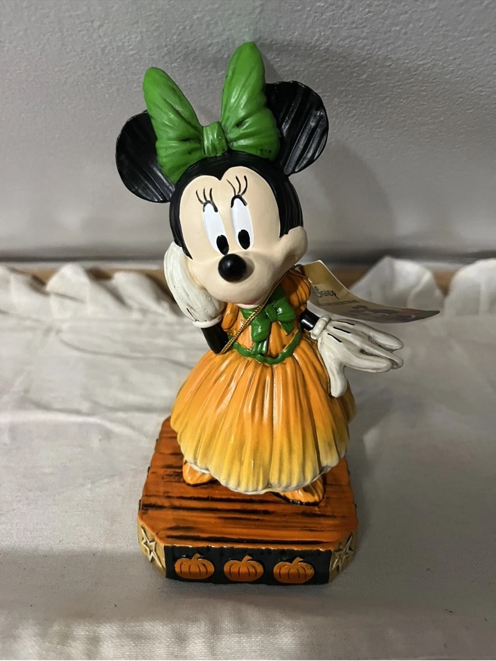 Jim shore Disney showcase Pumpkin Queen harvest